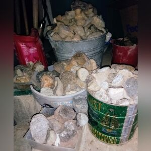 Beautiful collection 15 lbs PNW open Crystal/agate geodes,variety colors)type